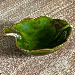 Midcentury Vintage Decorative Pottery Leaf Bowl